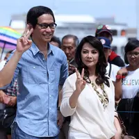 Sejumlah selebriti dan musisi hadir dalam pembuatan mini series  sebagai bentuk dukungan pada calon Gubernur DKI Jakarta, Basuki Tjahaja Purnama, alias Ahok. Pasangan selebriti Addie MS dan Memes terlihat hadir dalam acara itu. (Nurwahyunan/Bintang.com)