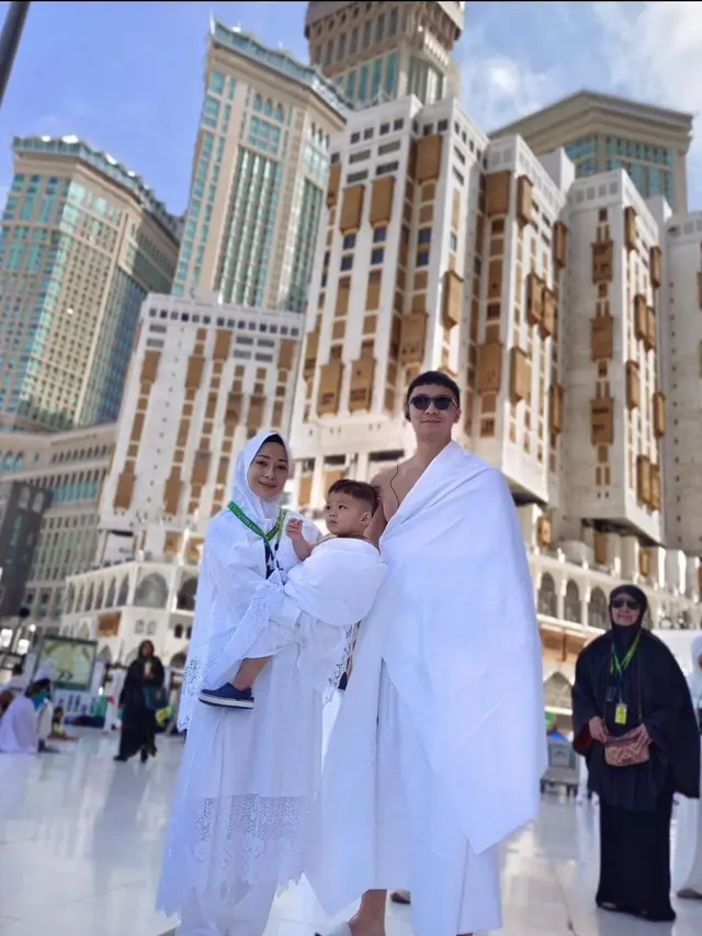 Nikita Willy Umroh Usai Keguguran