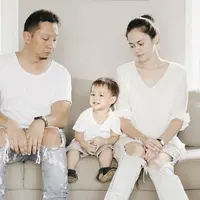 Ringgo Agus Rahman dan Sabai Morscheck