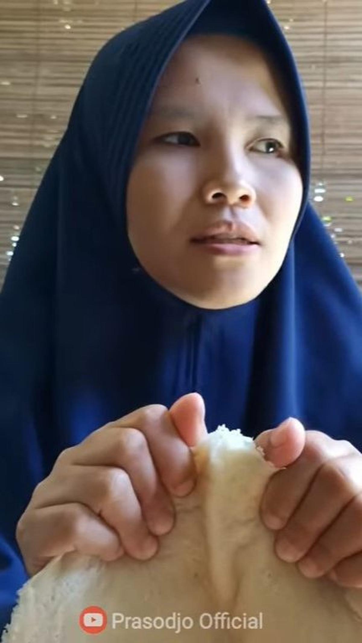 Gosok Kulit Lumpia