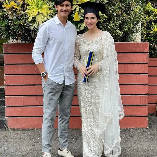6 Momen Wisuda Felicya Angelista saat Sedang Hamil, Lulus dengan Predikat Cumlaude