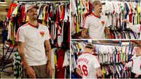 Tijjani Reijnders memakai jersey Timnas Indonesia klasik, match worn tahun 1991. (YouTube AwayDays)