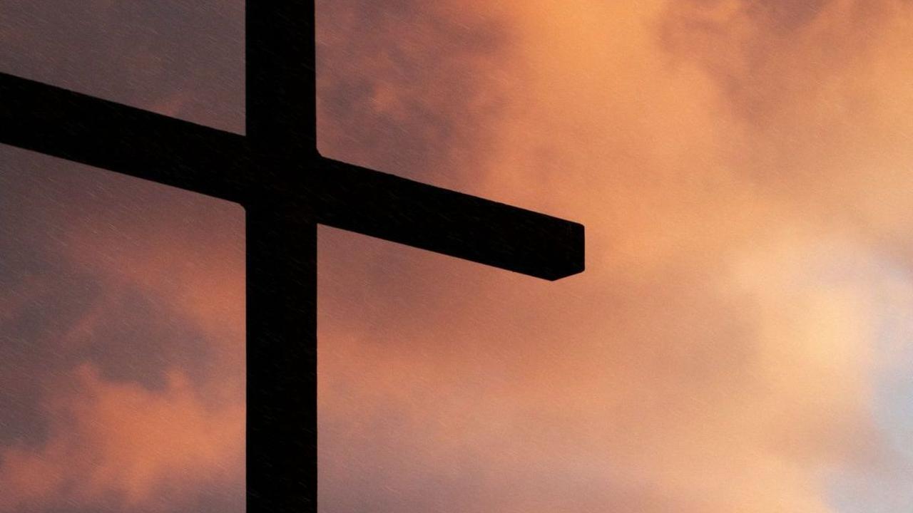 Doa Bapa Kami merupakan doa yang sangat dikenal oleh semua umat Kristiani. Doa tersebut merupakan doa pertama yang diajarkan sendiri oleh Yesus Kristus.<br>