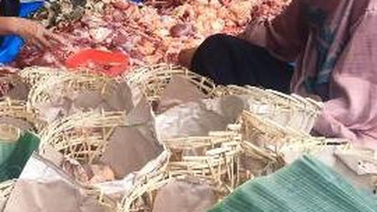 Cara Warga Sumedang Budayakan Ramah Lingkungan saat Kurban, Gunakan Wadah Tahu untuk Daging