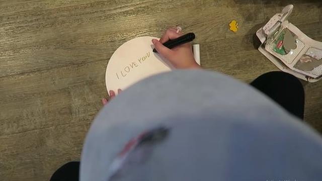 6 Momen Manis Shakira Anak Denada Jalan-Jalan Setelah 1 Tahun Dirawat