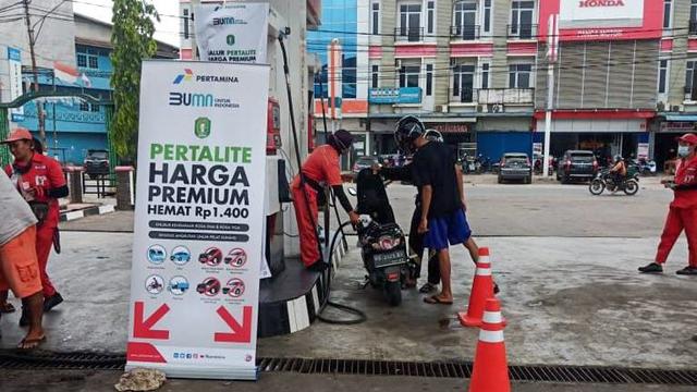 Harga Bbm Pertalite Di Pontianak Turun Jadi Rp 6 450 Per Liter Bisnis Liputan6 Com 