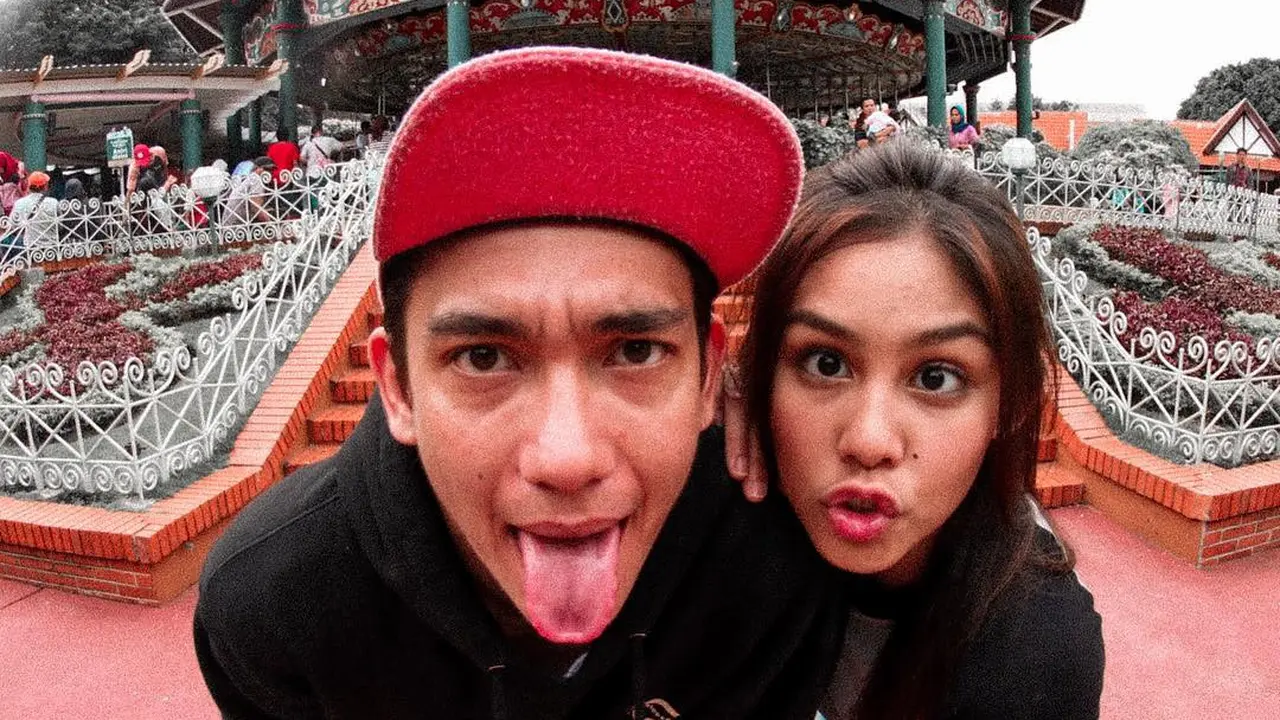 [Bintang] Vanesha Prescilla dan Adipati Dolken