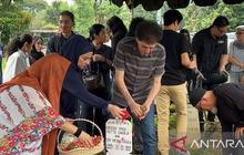 Donny Fattah God Bless Dimakamkan di TPU Kampung Kandang, Dikenang Sosok Disiplin dan Berdedikasi