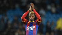 2. Wilfried Zaha (Crystal Palace) - Chelsea dan Crystal Palace bermarkas di kota London. Chelsea dikabarkan telah mengadakan pembicaraan dengan agen Zaha.(AFP/Oli Scarff)