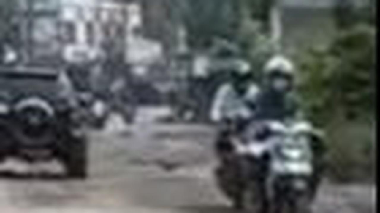 Cuma 1 Km dari Rumah SBY, Jalan Ini Rusak Parah Sering Bikin Pengendara Jatuh