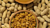Cara Membuat Sambal Kacang Cocolan Bakwan yang Gurih, Legit, dan Nagih!