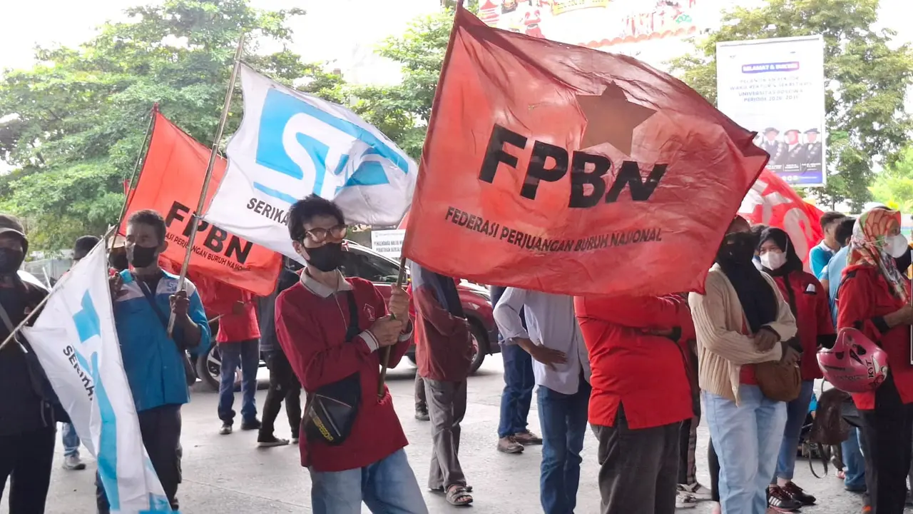 Melihat Aksi May Day di Makassar: Buruh Turun ke Jalan, Pemkot Pilih Ruang Dialog