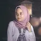 cara memakai hijab segi empat (sumber: Pexels)