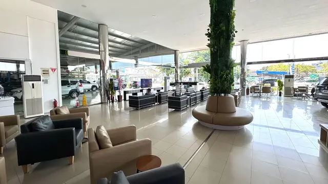 Tampilan Customer Lounge Modern Suzuki BIT Pulo Gadung