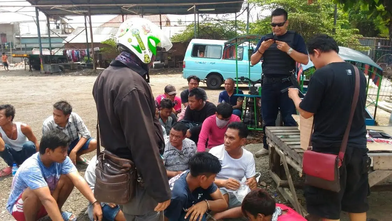 Penggerebekan Kampung Bahari