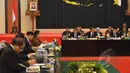 Rapat antara DPR dengan empat Menteri Koordinator tersebut membahas tentang APBNP 2015,  Jakarta, Selasa (3/1). (Liputan6.com/Andrian M Tunay)