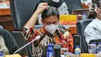 Menteri Kesehatan Budi Gunadi Sadikin rapat kerja dengan Komisi IX DPR di Kompleks Parlemen, Senayan, Jakarta, Selasa (22/11/2022). Rapat tersebut membahas penjelasan tentang implementasi piloting Kelas Rawat Inap Standar (KRIS) dan pembahasan perkembangan kebijakan Kebutuhan Dasar Kesehatan (KDK), khususnya perubahan tarif layanan kesehatan pada Fasilitas Kesehatan Tingkat Pertama (FKTP) dan Fasilitas Kesehatan Rujukan Tingkat Lanjutan (FKRTL). (Liputan6.com/Angga Yuniar)