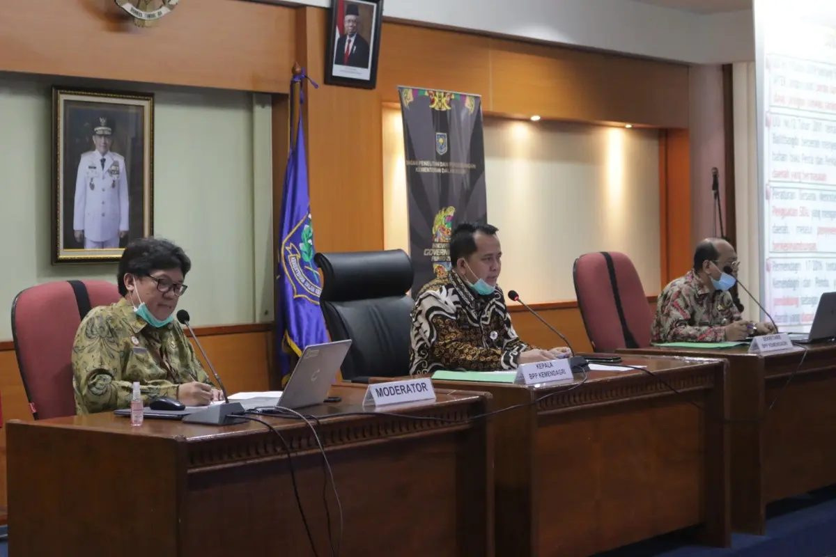 Kemendagri tunda DAU 380 Pemda yang belum realokasi anggaran Covid-19.