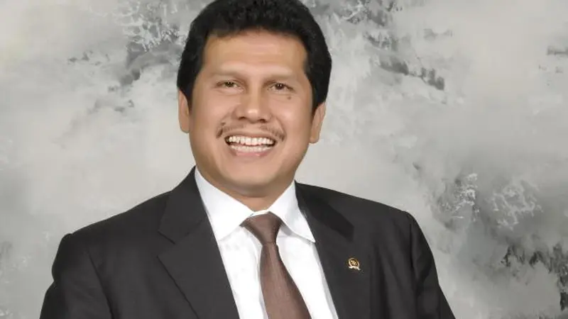 Mengenal Menteri PANRB yang Baru, Asman Abnur