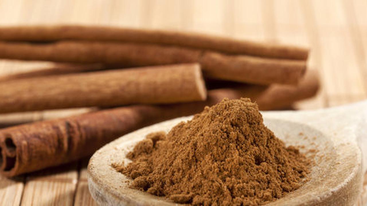 Tambahkan kayu manis