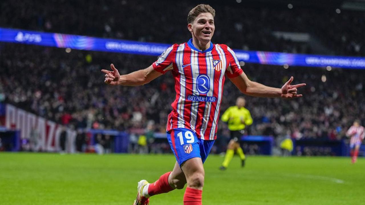 Barcelona Gigit Jari! Atletico Madrid Pasang Label Tidak Dijual untuk Julian Alvarez!