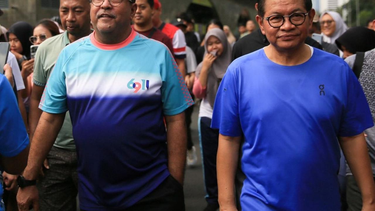 Kehadiran mereka disambut antusias oleh warga yang juga sedang menikmati suasana bebas kendaraan di pusat ibu kota. Foto: merdeka.com / Arie Basuki