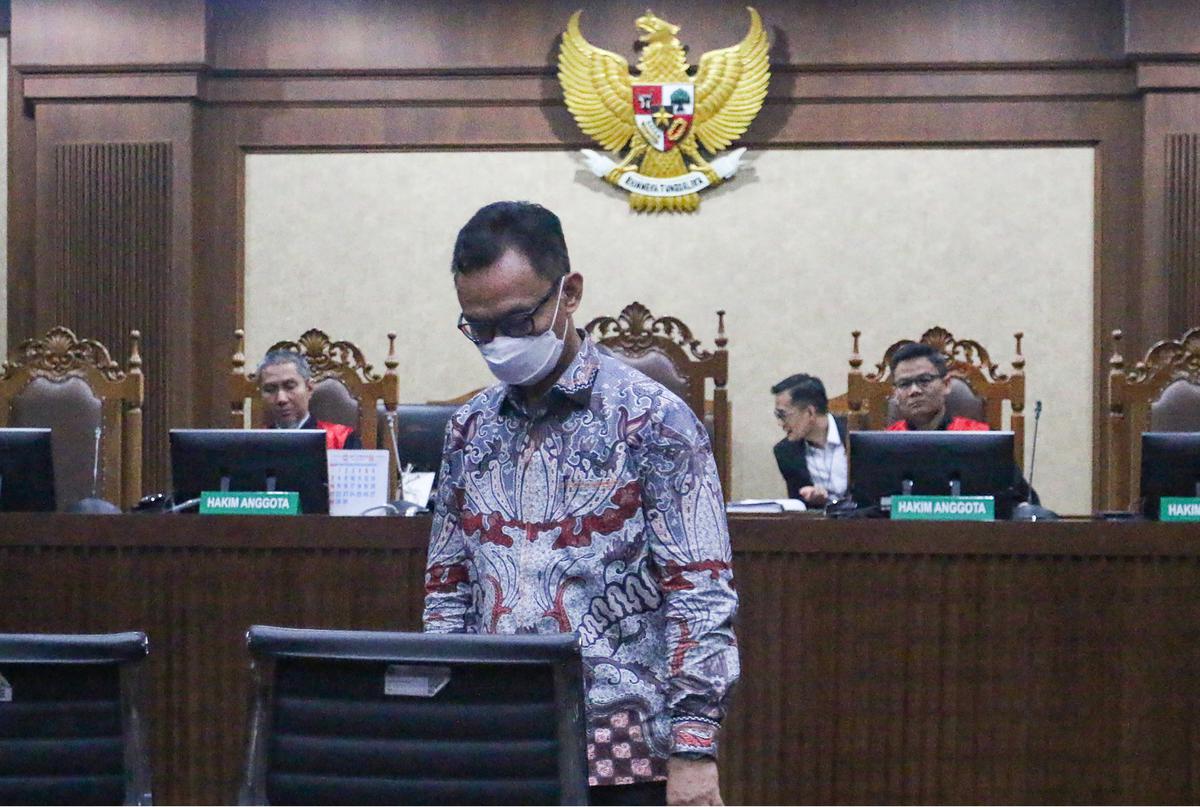 FOTO: Eks Ketua PN Jaksel Didakwa Terima Suap Rp 15,7 Miliar Terkait Ekspor CPO