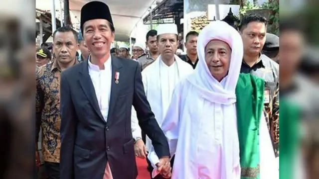 Jokowi bersama Habib Lutfhi. (Istimewa)