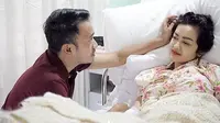 Menurut Nia Anggia, Ruben Onsu benar-benar menjadi penyemangat buat Julia Perez. Meski Jupe dilarang dijenguk untuk sementara, tapi ada perkecualian yaitu Ruben. Apalagi sudah dianggap seperti saudara sendiri. (Instagram/ruben_onsu)