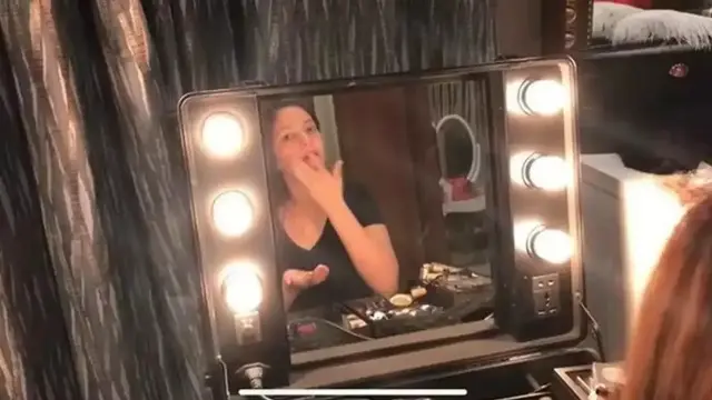 Potret kamar Nia Ramadhani dengan kasur seharga mobil (Sumber: YouTube/Nia Ramadhani Bakrie)