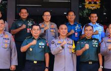Kadiv Humas Terima Kunjungan Kapuspen TNI, Sinergitas Kunci Lewati Tantangan