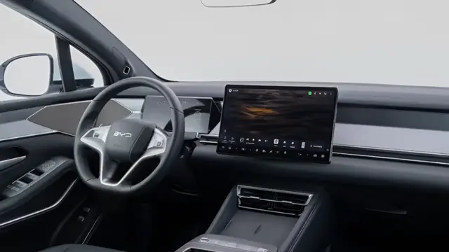 Interior BYD Atto 8