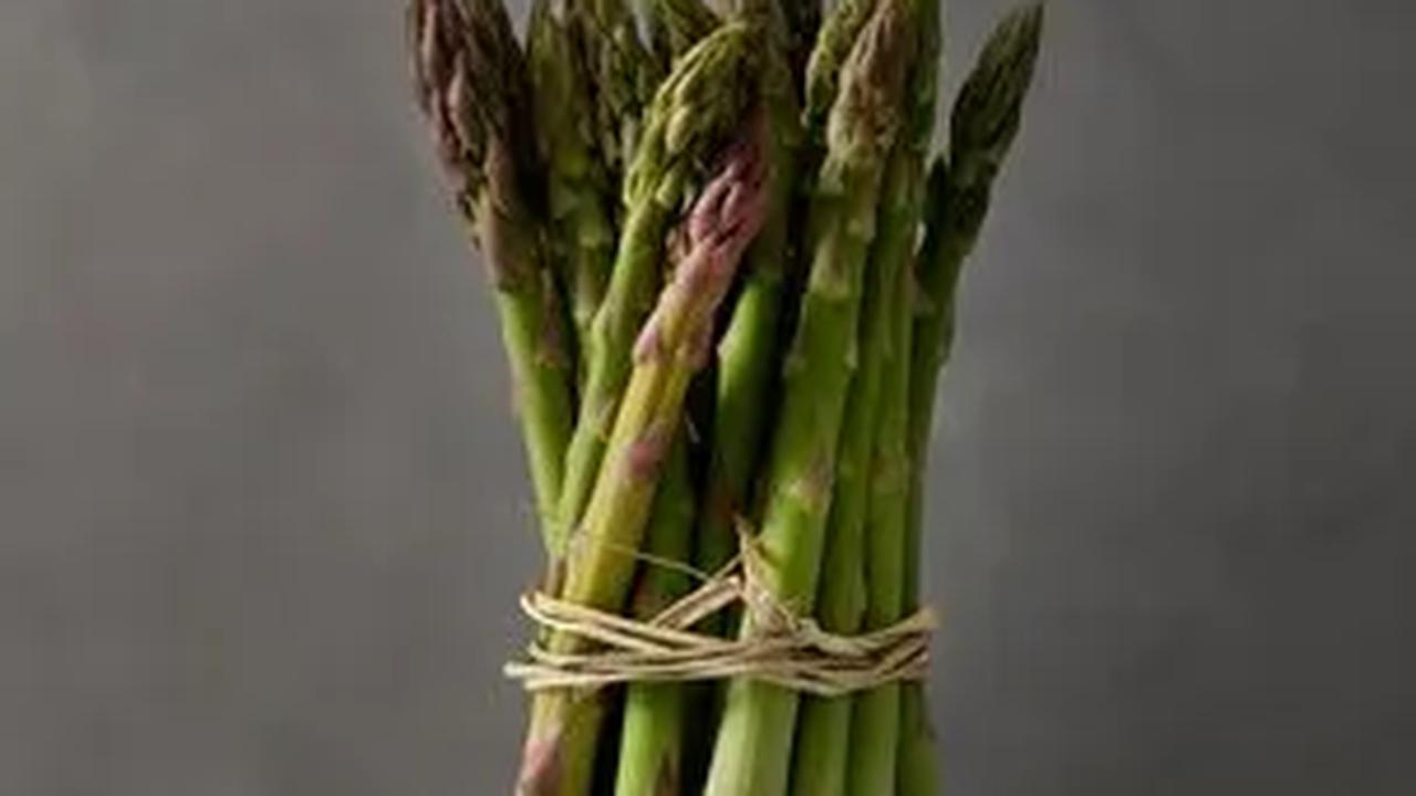 8. Asparagus: Rasa Lezat dengan Manfaat Luar Biasa untuk Otak