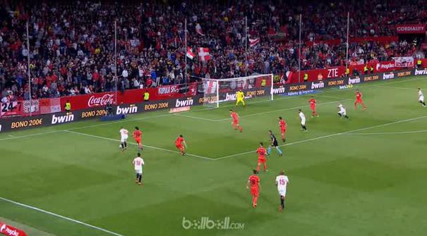 Sevilla mengakhiri catatan tanpa kemenangan dan membuka harapan ke Liga Europa setelah menang 1-0 dari Real Sociedad di Liga Spany...