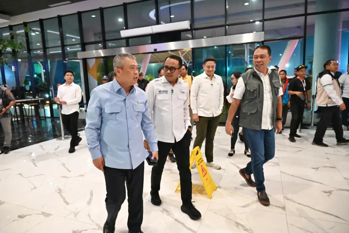 Menteri Perhubungan (Menhub) Dudy Purwagandhi mengecek tiga pelabuhan yang beroperasi di Banten saat libur Nataru. (Foto: Kementerian Perhubungan)