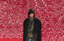 Foto-foto Raihan Fahrizal yang Jadi Model Pertama Indonesia di Runway Paris Fashion Week 2024