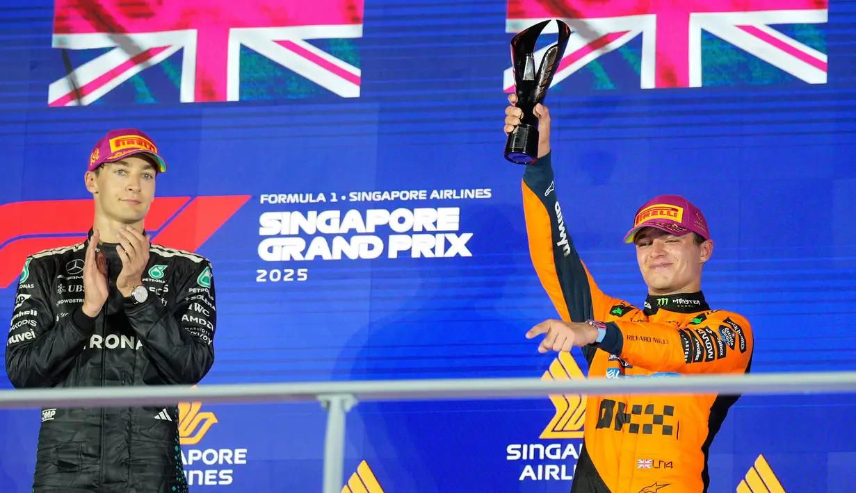 Pembalap mereka, Lando Norris dan Oscar Piastri finis di posisi ketiga dan keempat. (AP Photo/Vincent Thian)