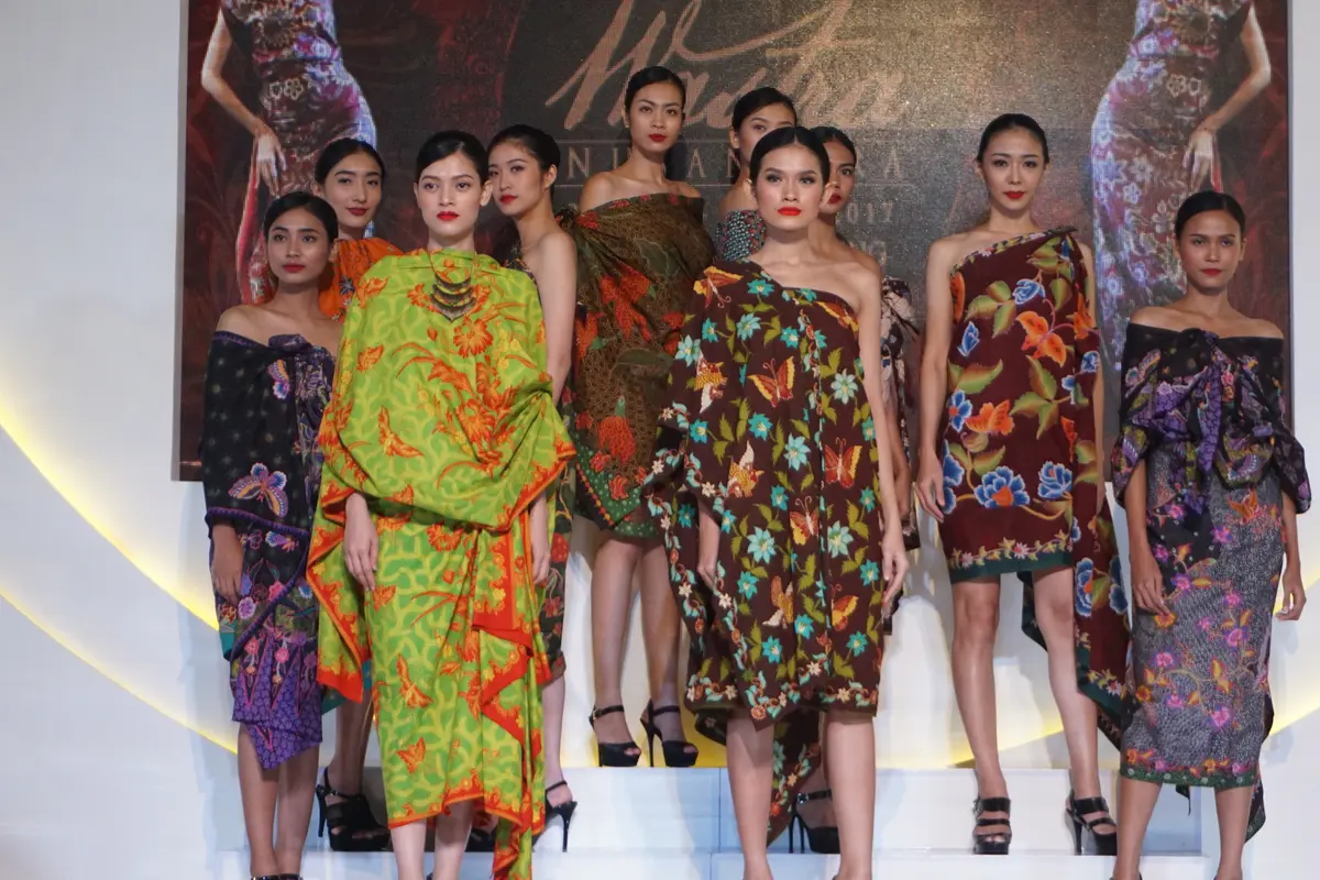 Ternyata memakai batik ada aturannya. (Sumber Foto: Liputan6)