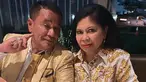 Pengacara eksentrik Hotman Paris Hutapea berbagi momen bahagia di jagat maya. Sang istri, Agustianne Marbun yang juga notaris merayakan ulang tahun di salah satu restoran mewah. Pesta ulang tahun ini hanya dihadiri keluarga dan orang terdekat. Hotman Paris punya cara unik memperkenalkan belahan jiwanya sebagai istri satu-satunya. Bukan baru satu. (Foto: Dok. Instagram @hotmanparisofficial)