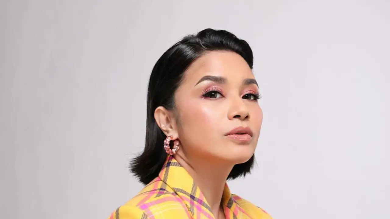 Ruth Sahanaya