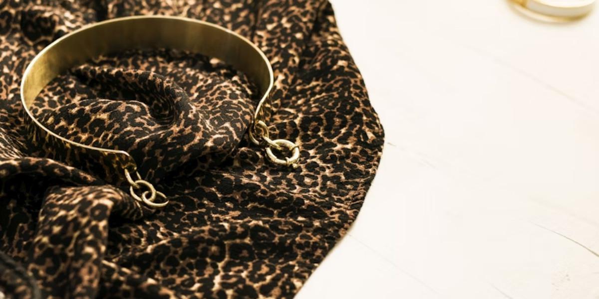 Ilustrasi Gelang Emas Bangle