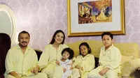 Giring Nidji ajak istri dan anak-anaknya liburan ke Jepang [foto: instagram.com/giring]