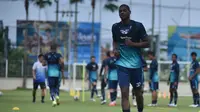 Bermain di BRI Liga 1 akan menjadi pengalaman pertama bagi striker asing baru Persib Bandung, Bruno Cantanhede. (Erwin Snaz/Bola.com)