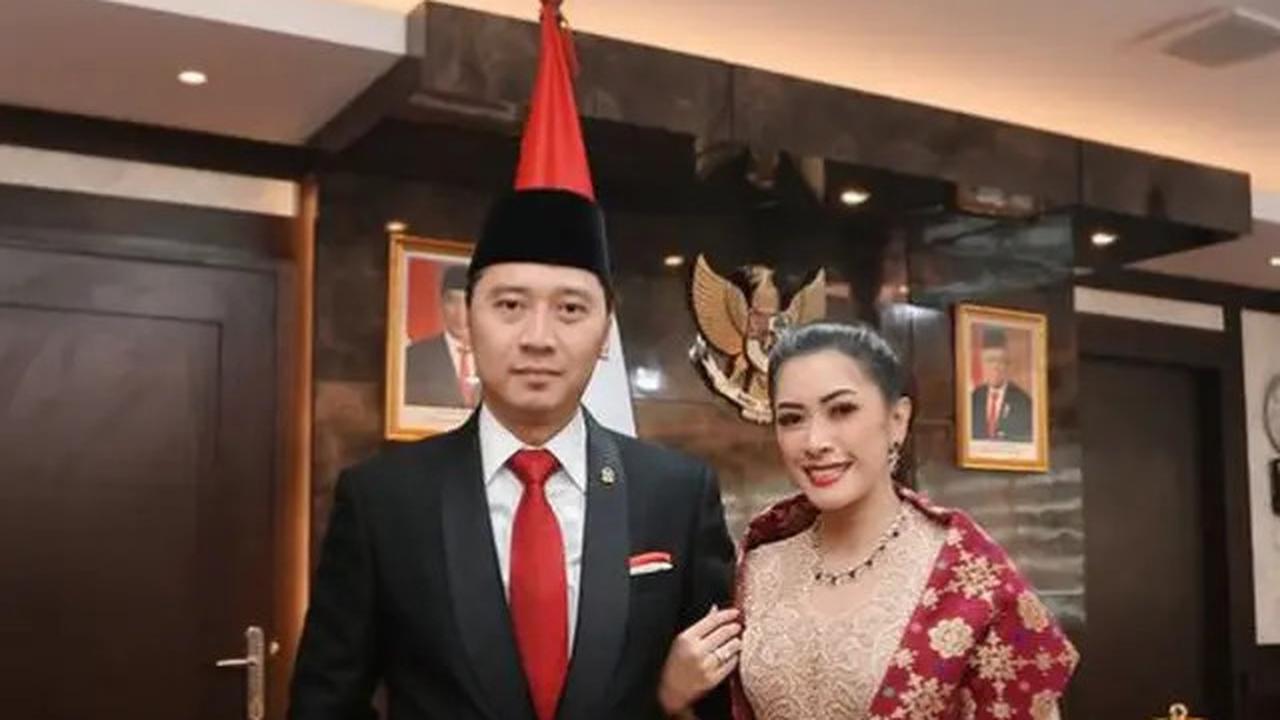 6 Gaya Kontras Kebaya Menantu Susilo Bambang Yudhoyono, Annisa Pohan dan Aliya Rajasa saat Hadir Pelantikan Prabowo-Gibran