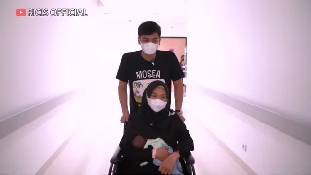 [Fimela] Ria Ricis dan Teuku Ryan