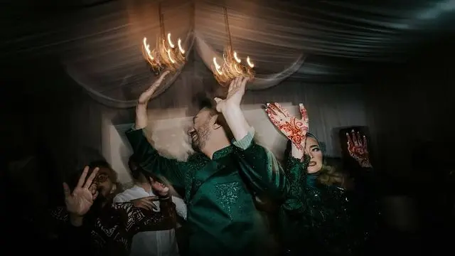 7 Momen Reza Zakarya dan Valda yang Jalani Henna Night