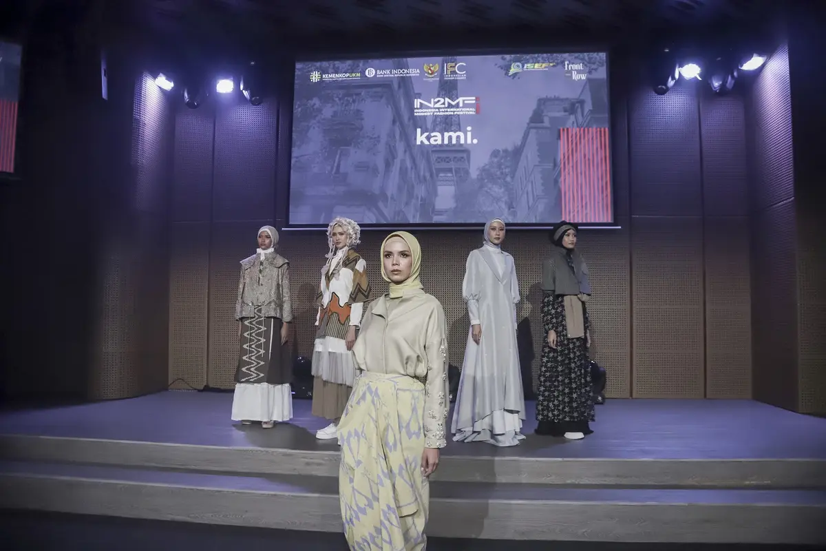 Kami. Bakal Tampilkan Keindahan Kain Tenun Endek Bali di Front Row Paris