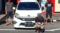 RRL diamankan di depan Alfamart Maumbi, Minut, saat hendak menjual mobil sewaan, Toyota Agya warna putih bernomor polisi DB 1773 AZ.