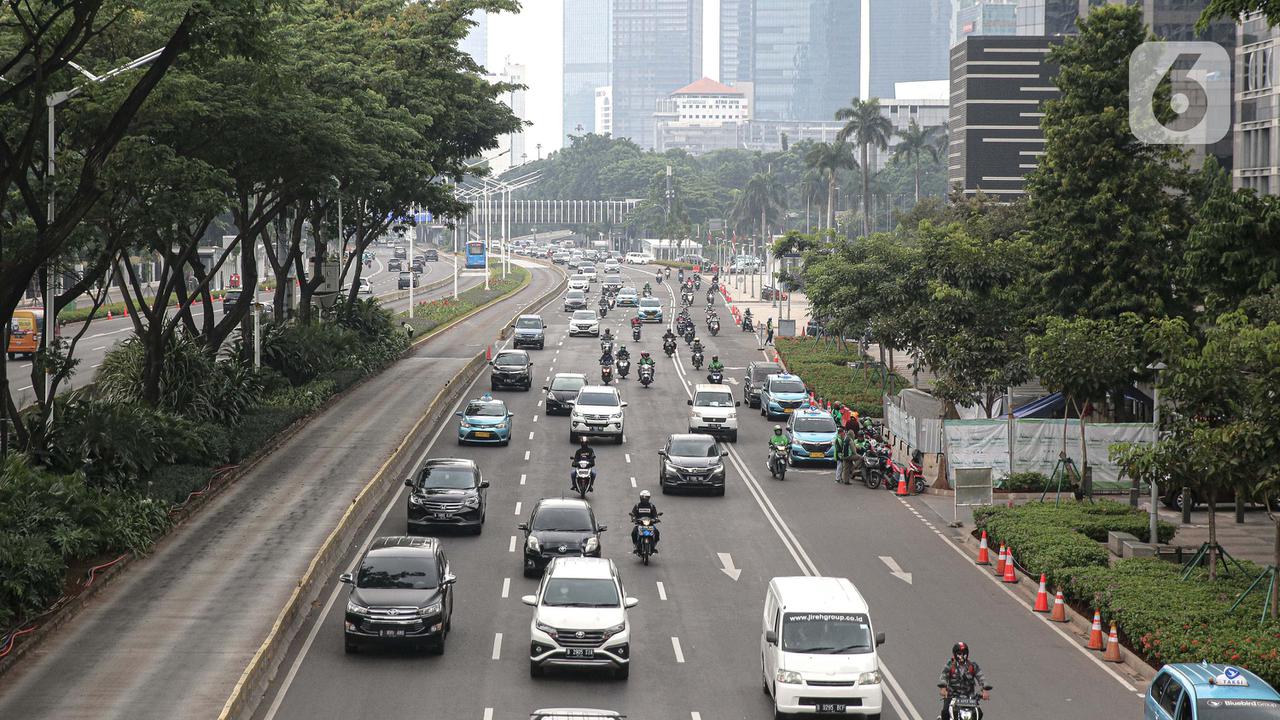 Jakarta Tarik Rem Darurat, Ganjil Genap Ditiadakan dan Transportasi Umum Dibatasi
