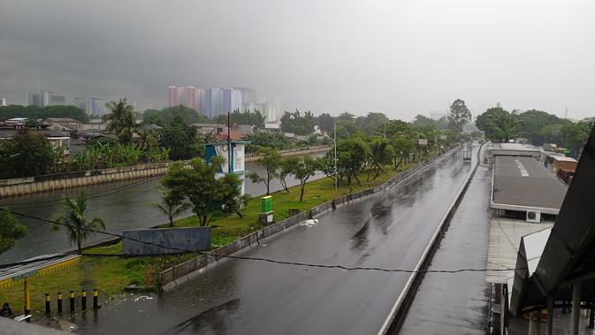 Dari Gelapnya Tepian Sungai Taman Daan Mogot: Sisi Kelam Para Pemuda Tampan